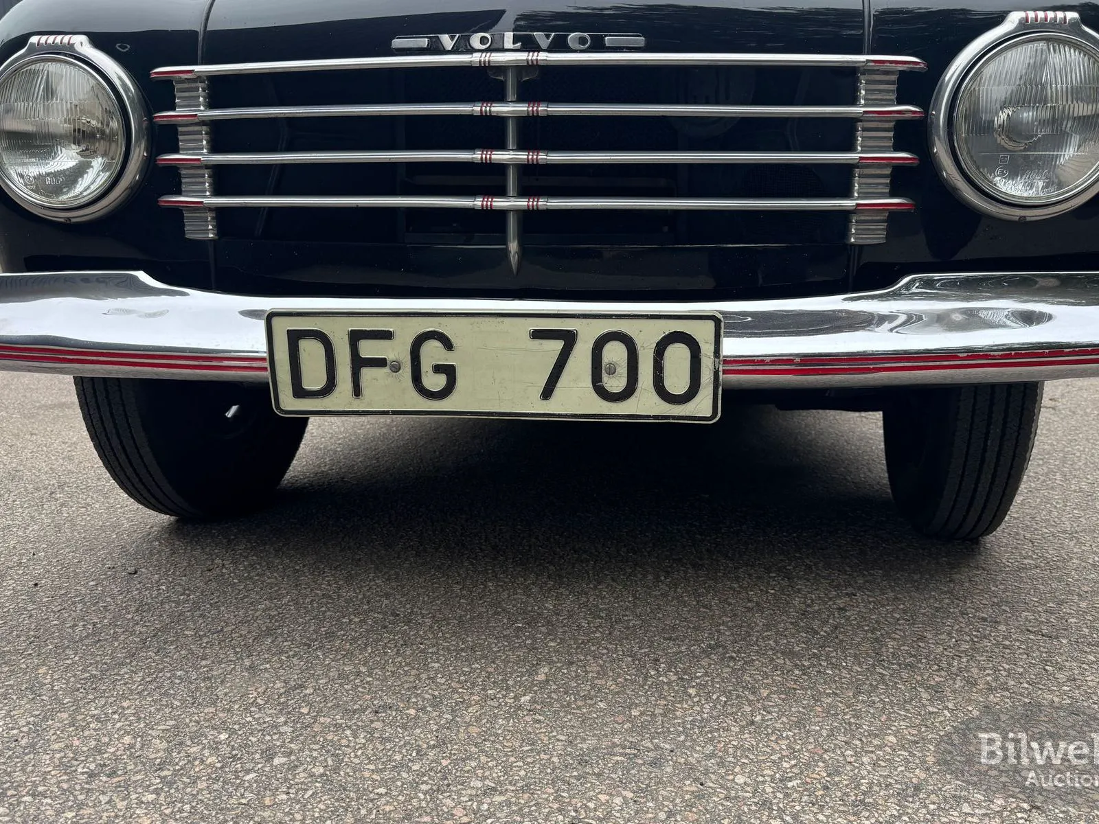 Vehicle image 90