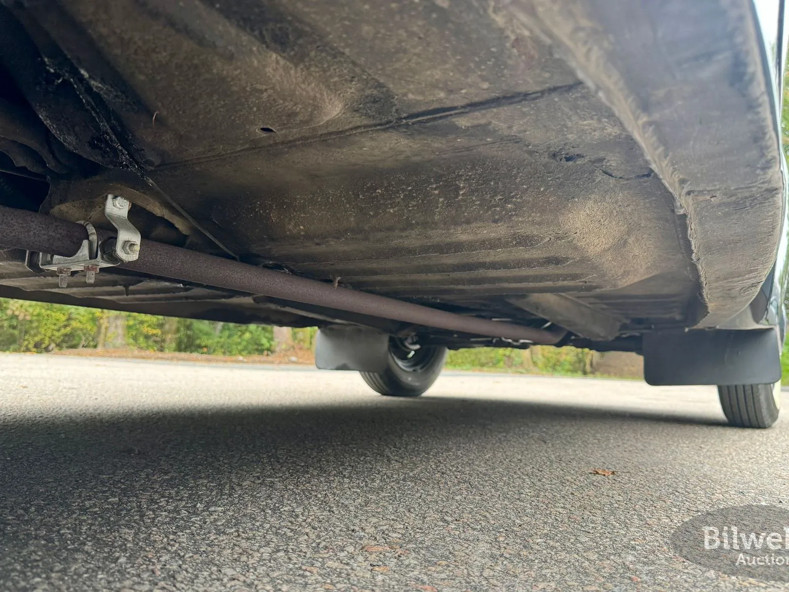 Vehicle image 100