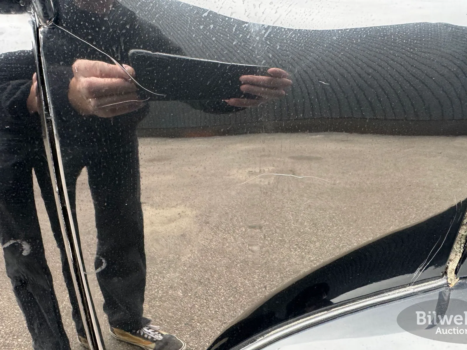 Vehicle image 101