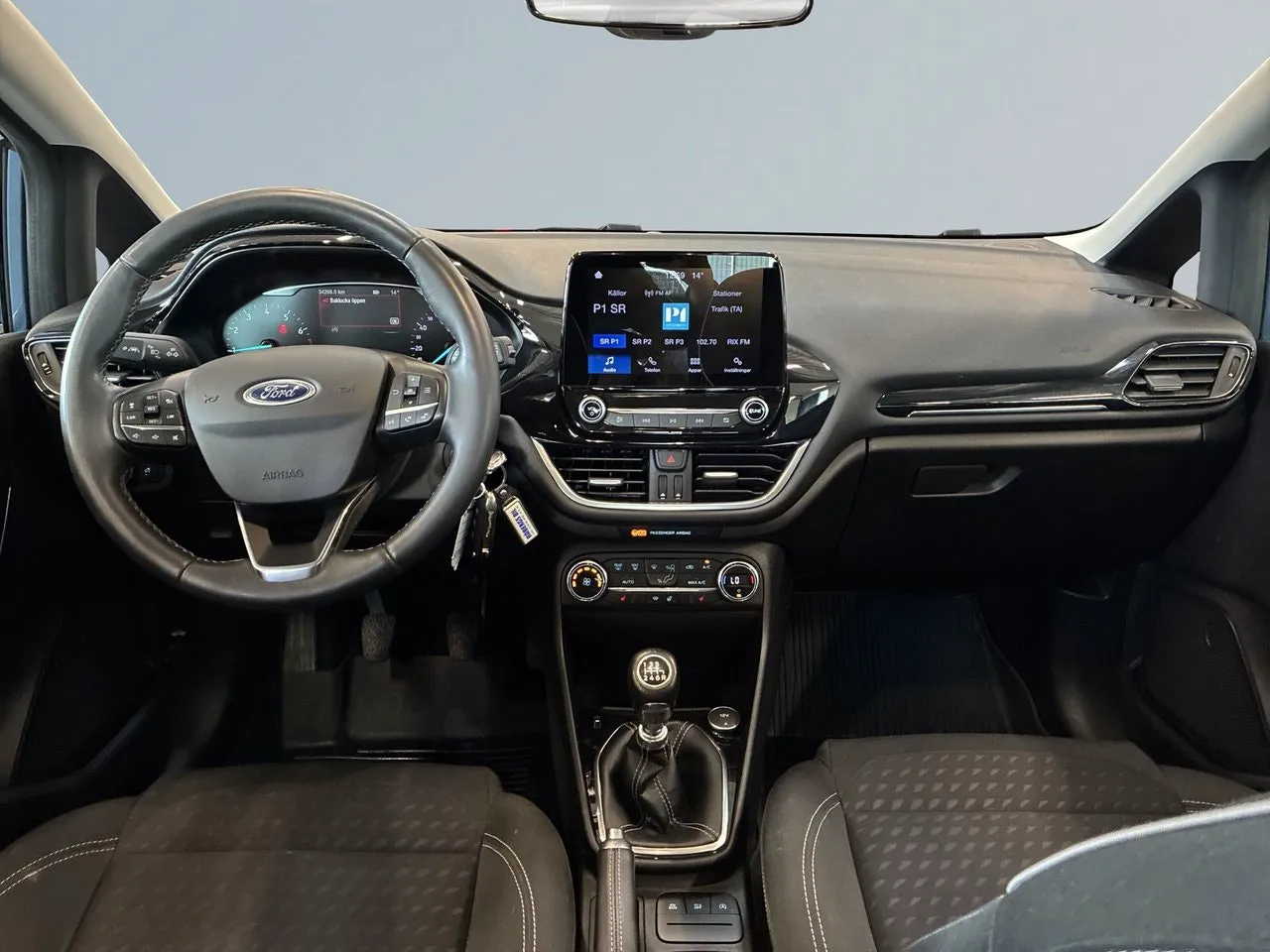 Vehicle image 7