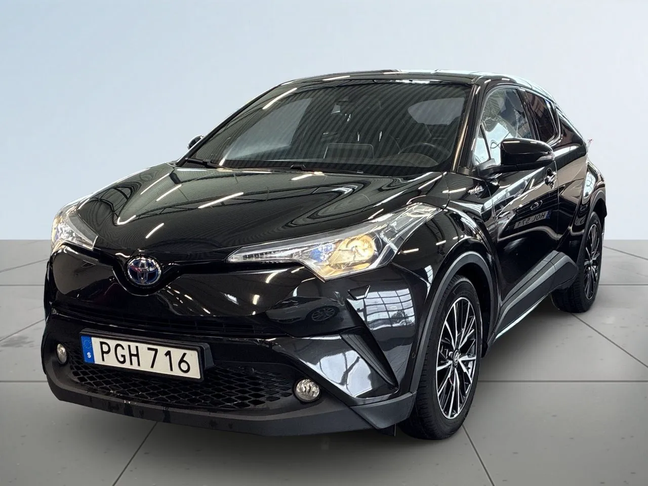 Vehicle image 15