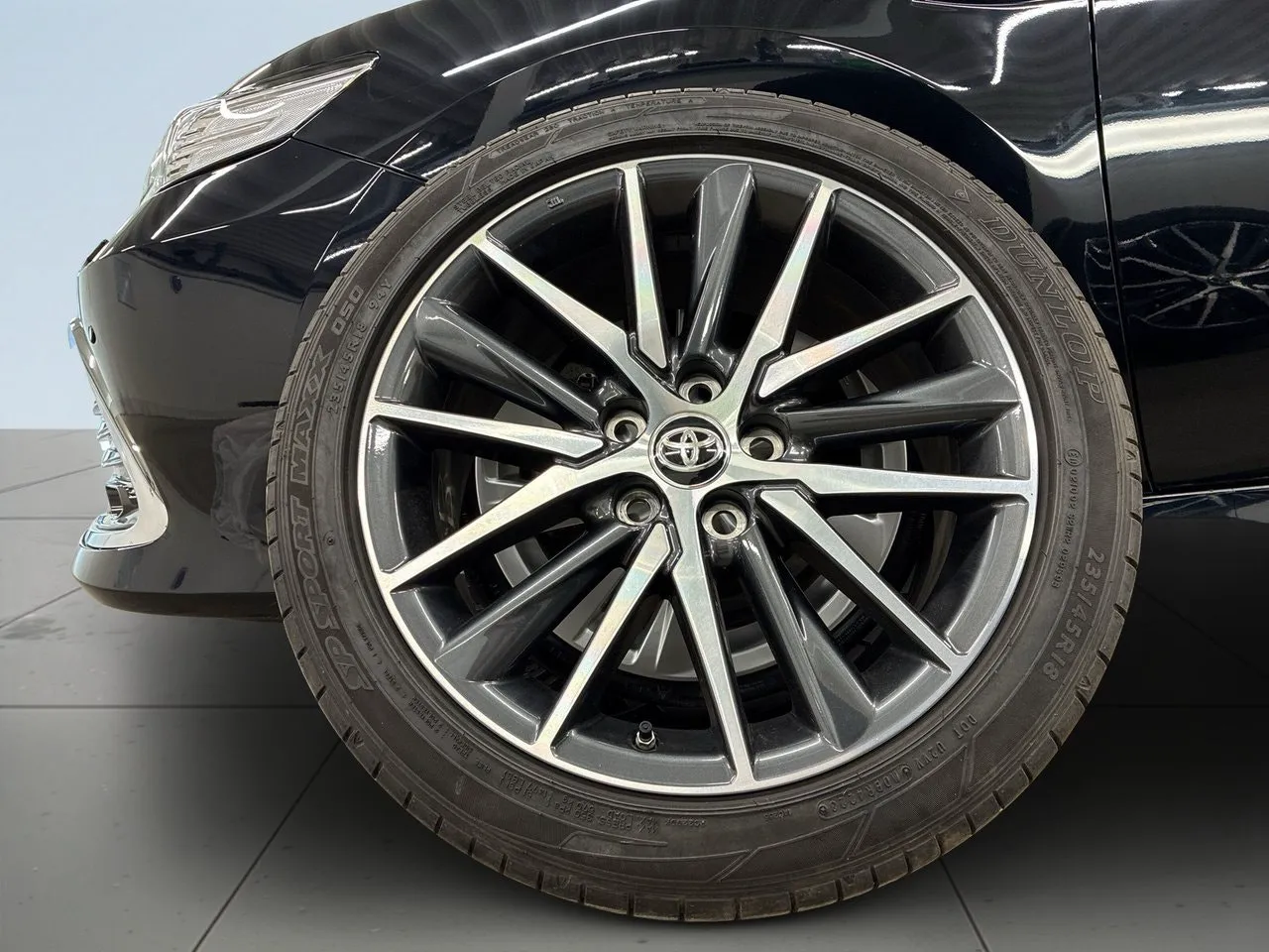 Vehicle image 13
