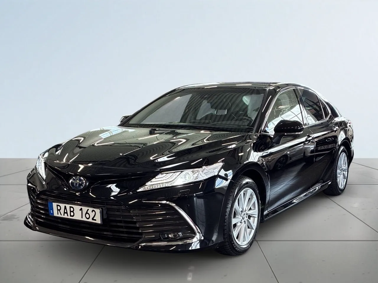 Vehicle image 15