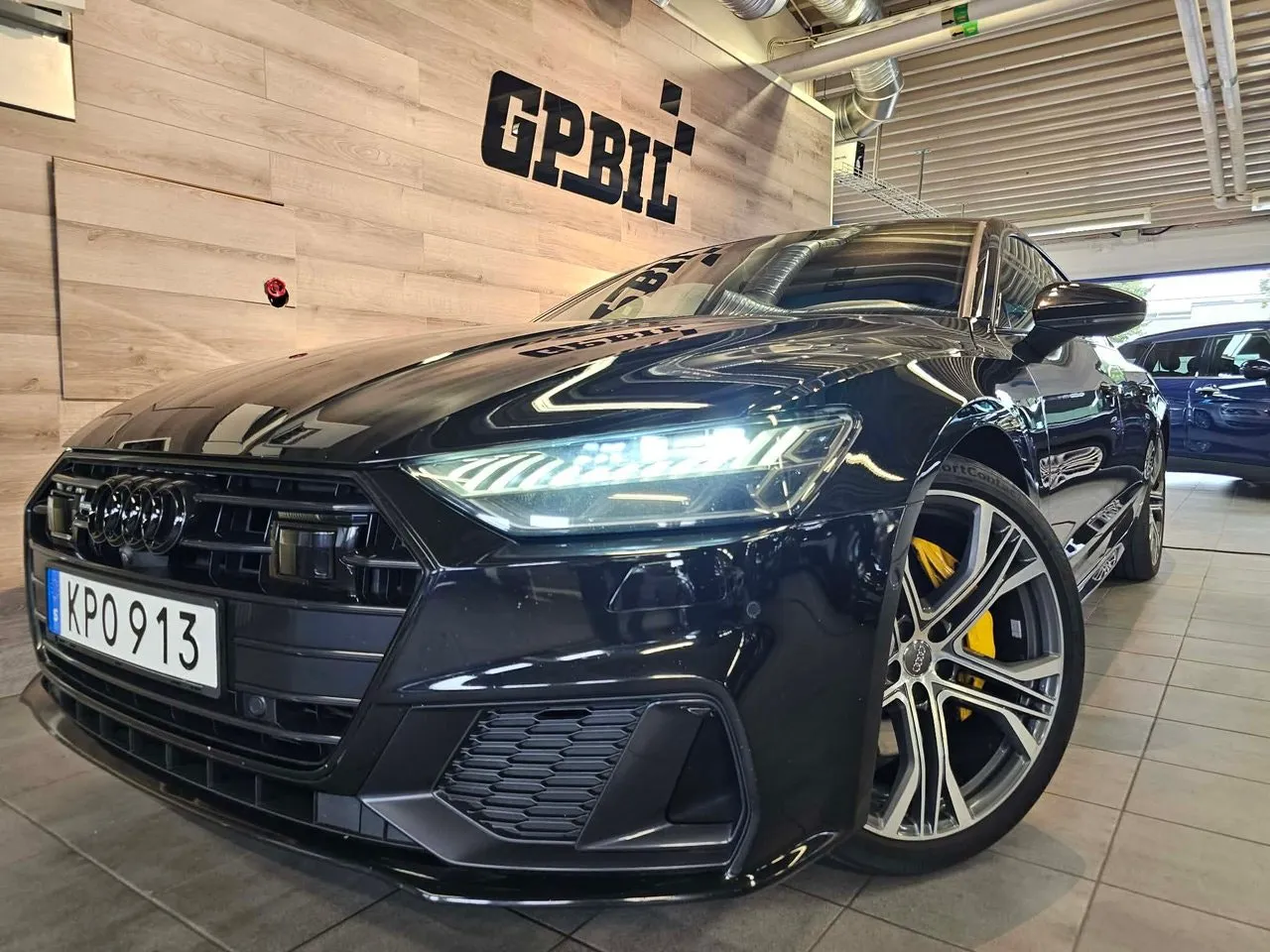 Vehicle image 21
