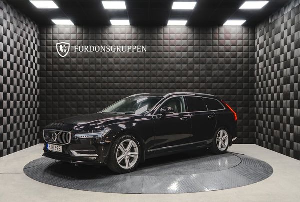 Volvo V90 D4 Inscription / 360° / HUD / Värmare / Drag - 2017
