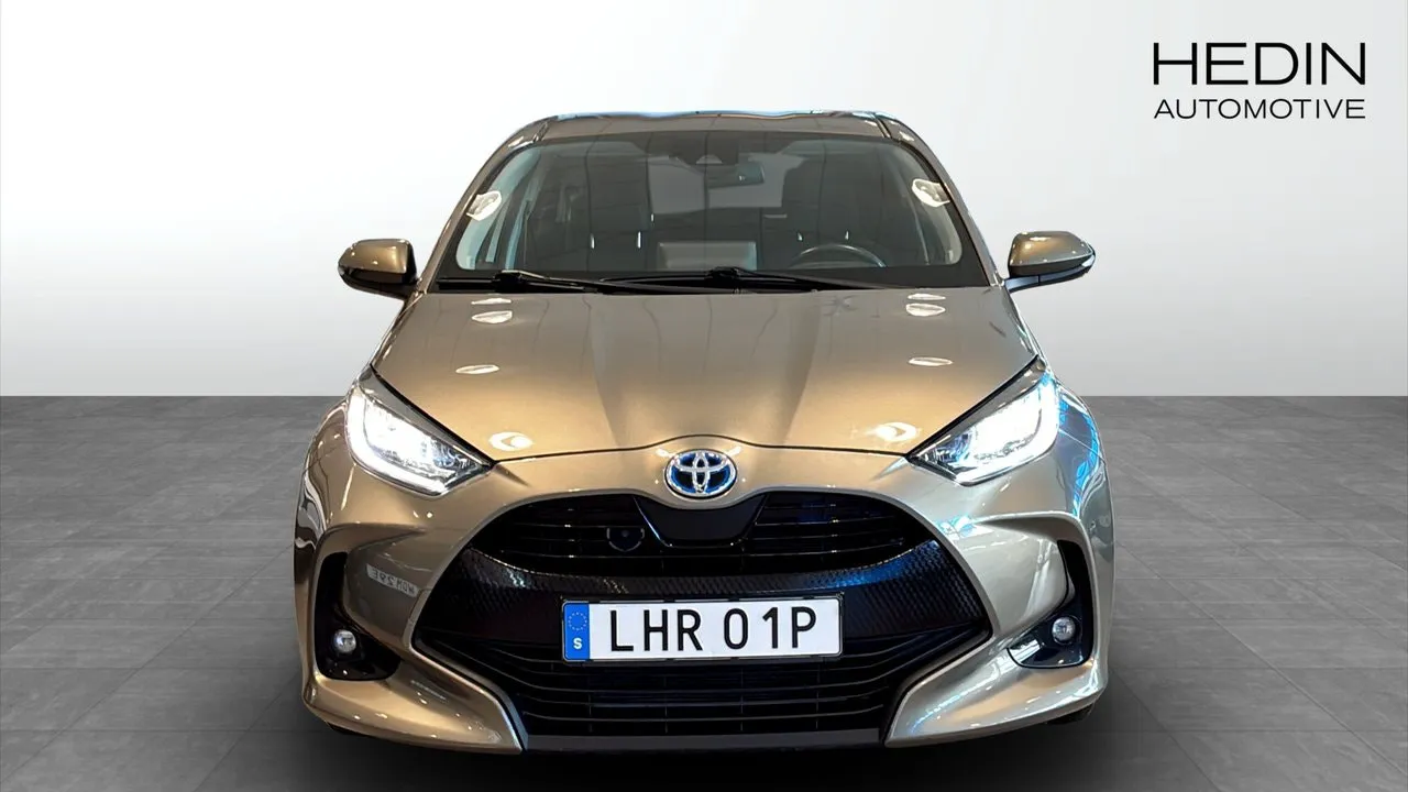 Vehicle image 7