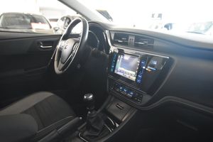 Toyota Auris bild 9