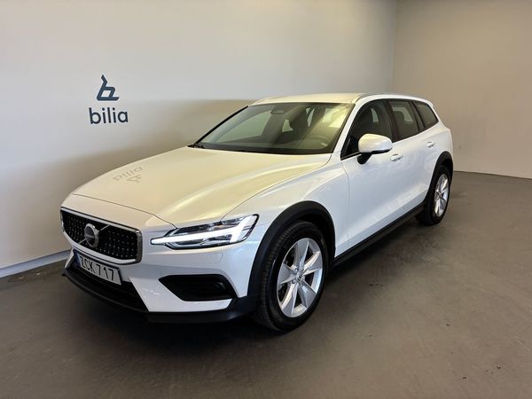 Volvo V60 Cross Country B4 AWD Diesel Core / Keyless / BLIS / Backkamera / Navigation / - 2024