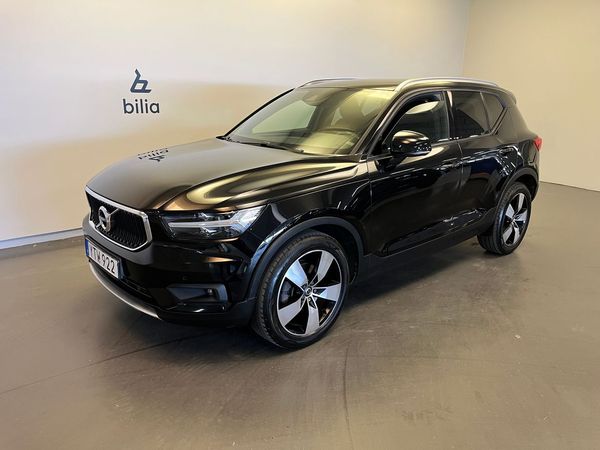 Volvo XC40 D4 AWD Momentum Advanced Edition/ Backkamera/ Dragkrok/ Navigation/ - 2019