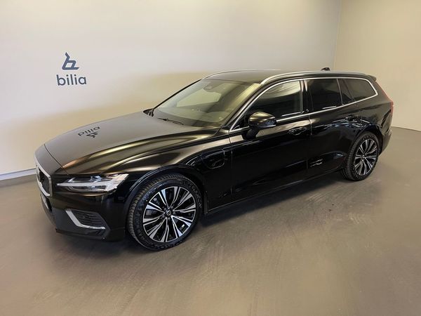 Volvo V60 Recharge T6 Core Edition / Tonade rutor / Backkamera / Navigation / - 2023