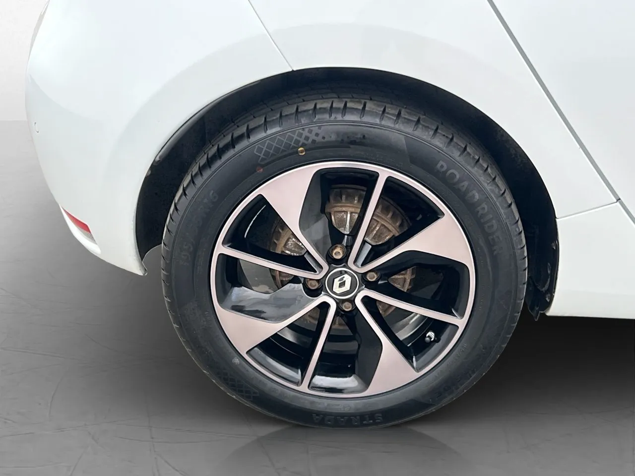 Vehicle image 31