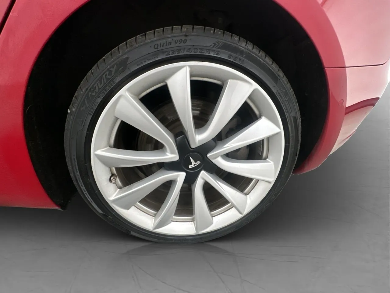 Vehicle image 32