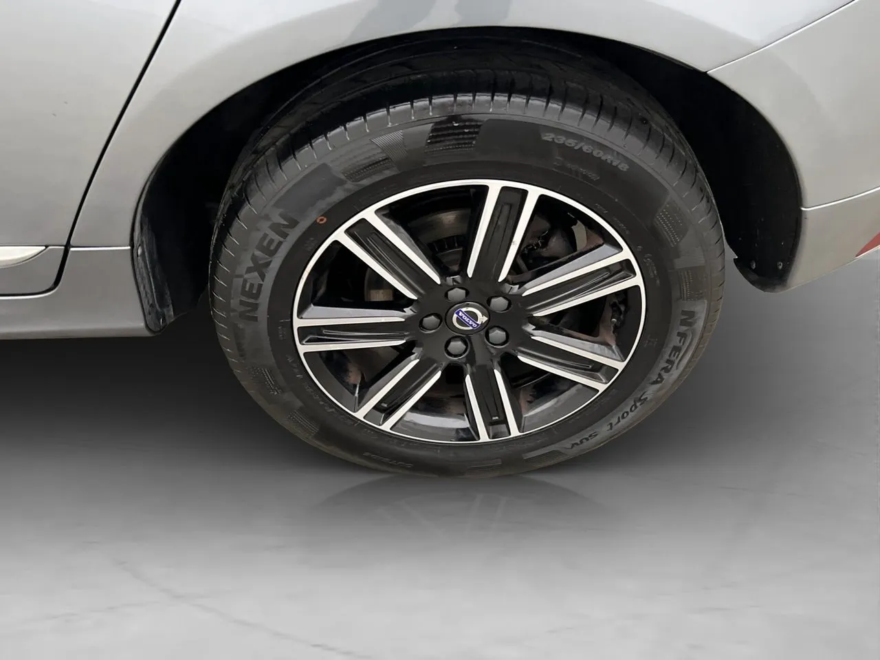 Vehicle image 36