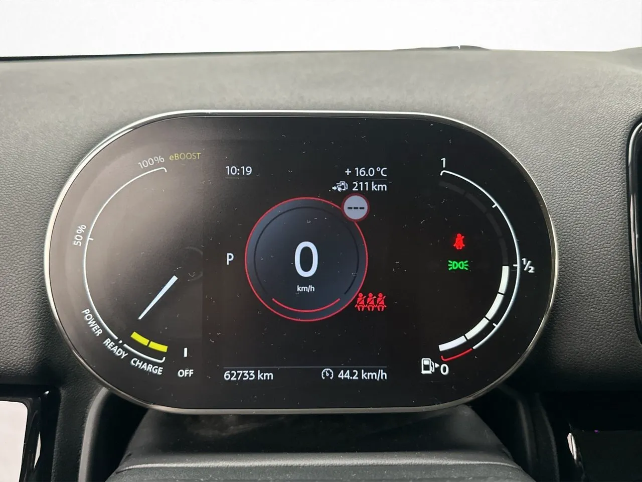 Vehicle image 16