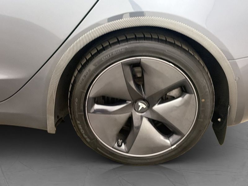 Tesla Model 3 bild 33