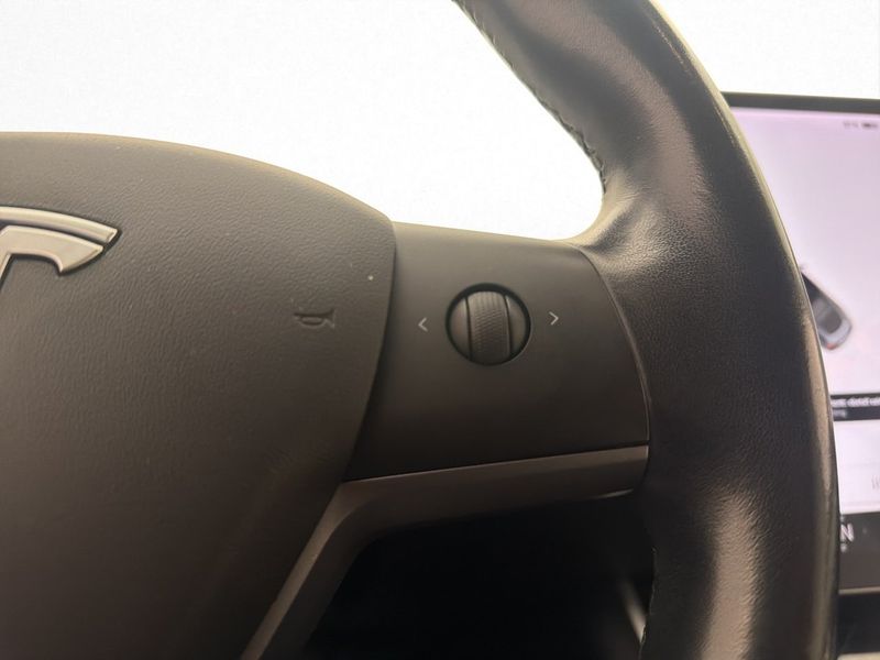 Tesla Model 3 bild 20