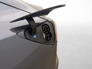 Tesla Model 3 bild 31
