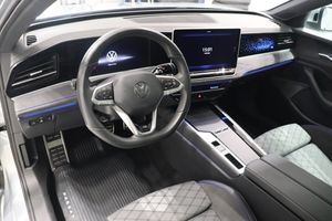 Volkswagen Passat bild 9
