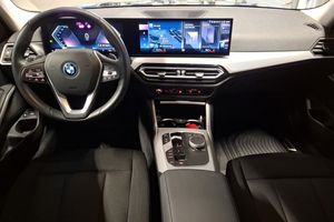 BMW 330 bild 9