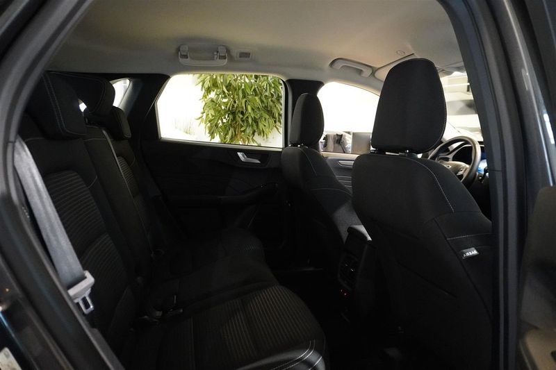Ford Kuga bild 8