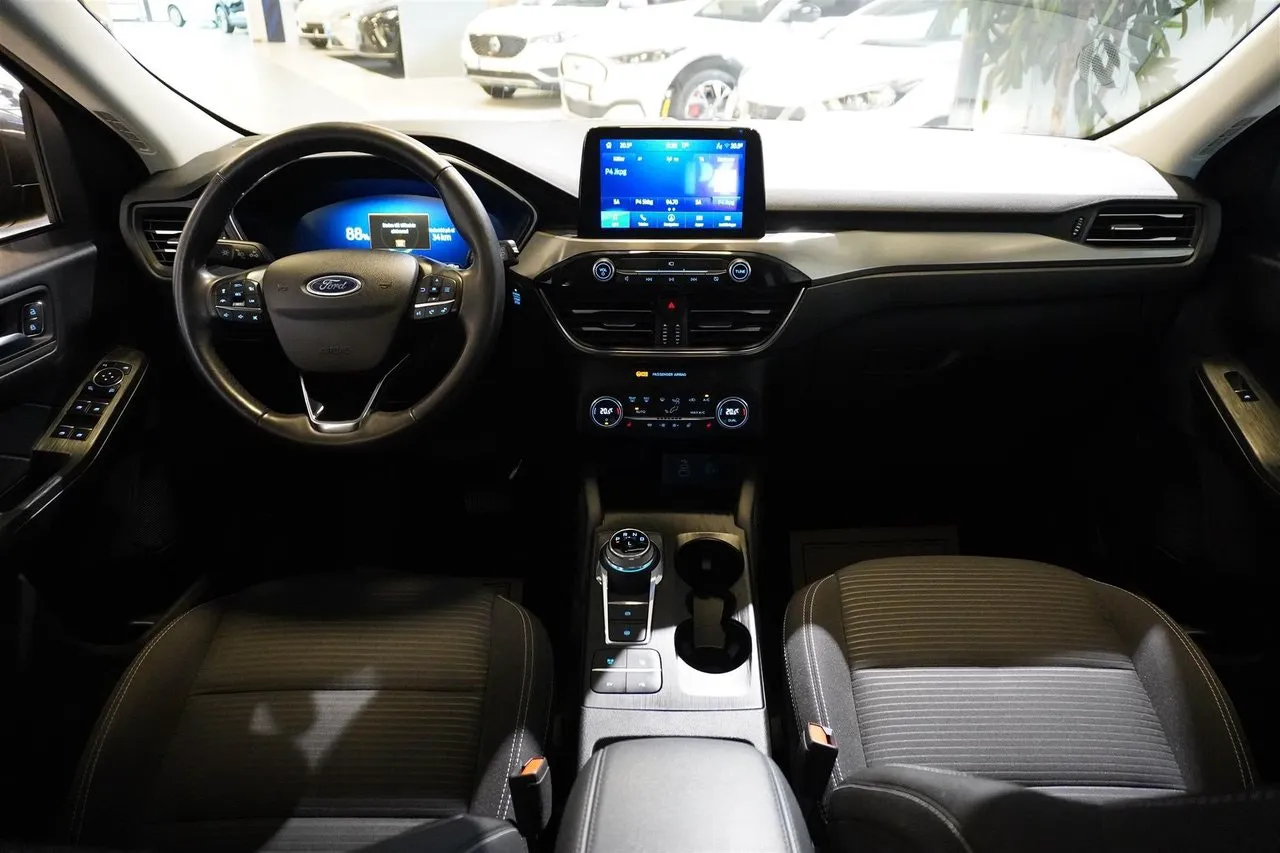 Vehicle image 14