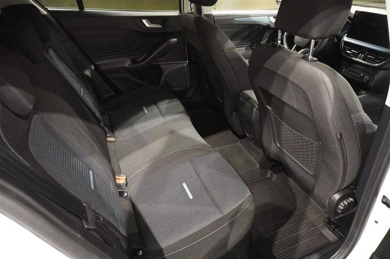 Ford Focus bild 8