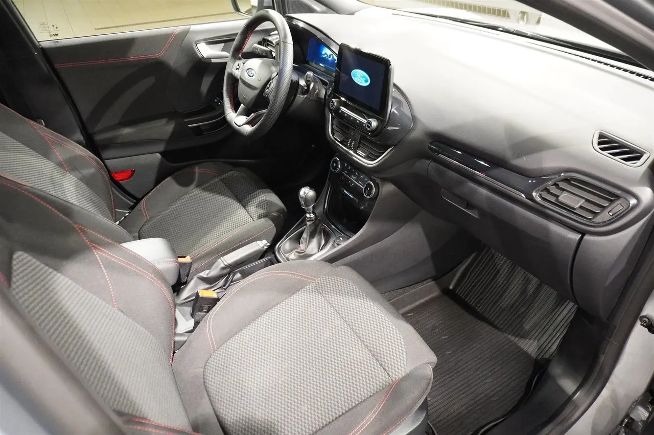 Vehicle image 8