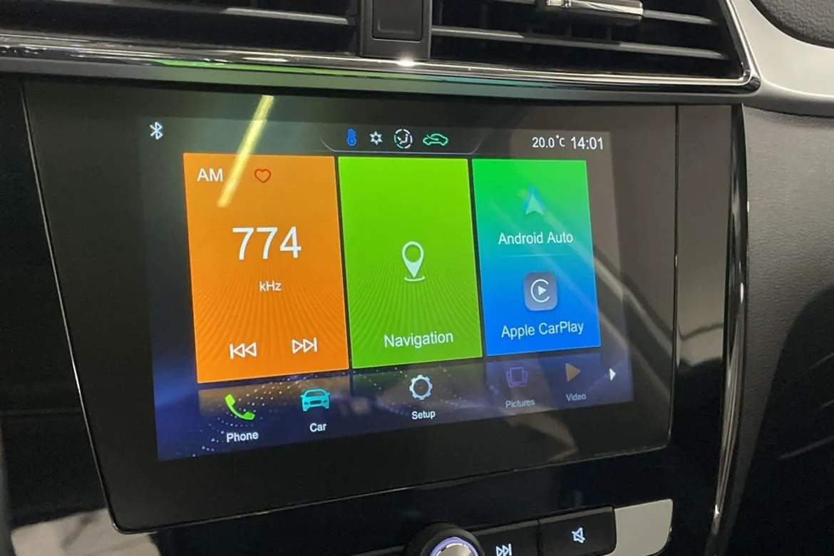 Vehicle image 15