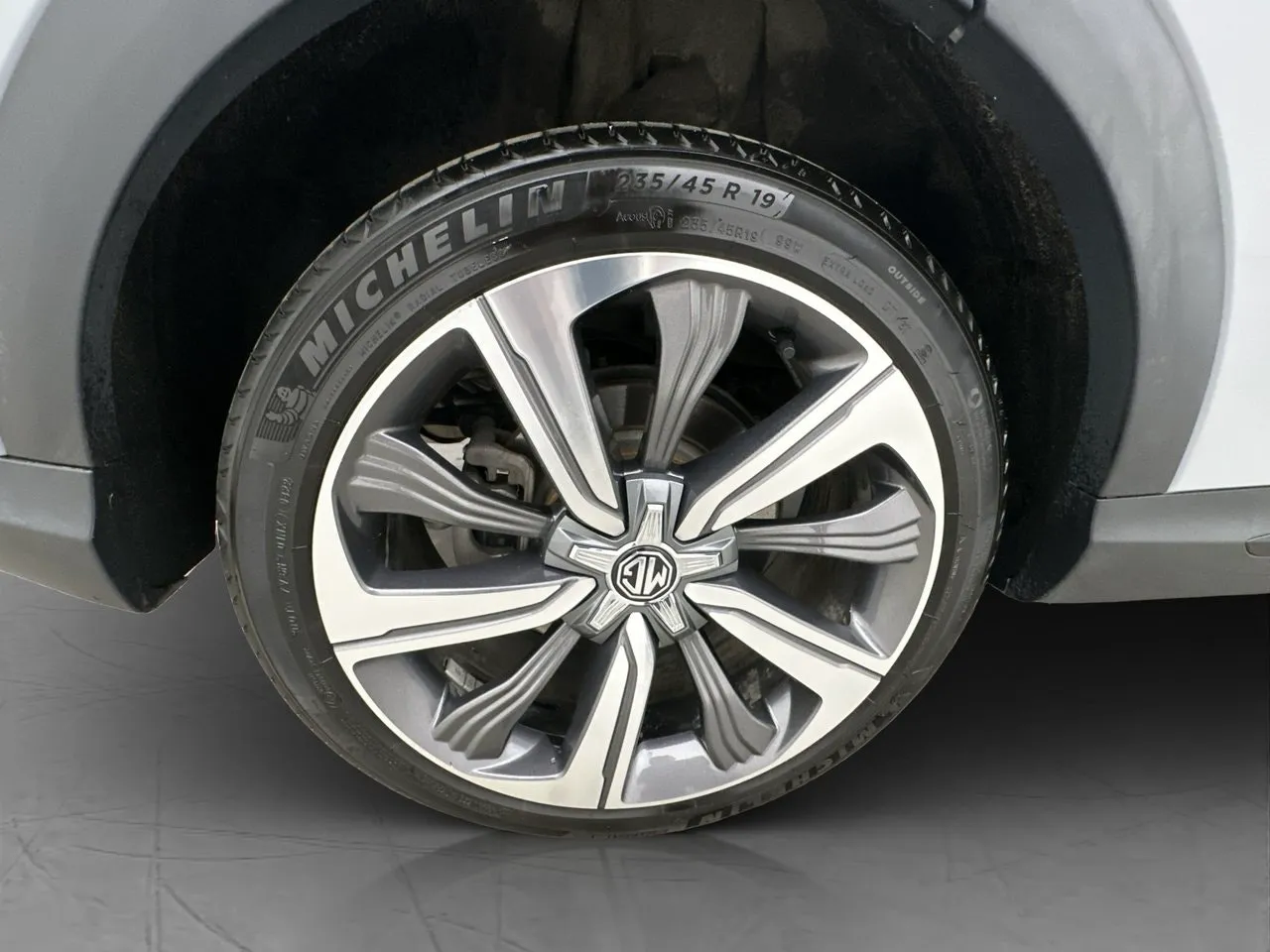 Vehicle image 31