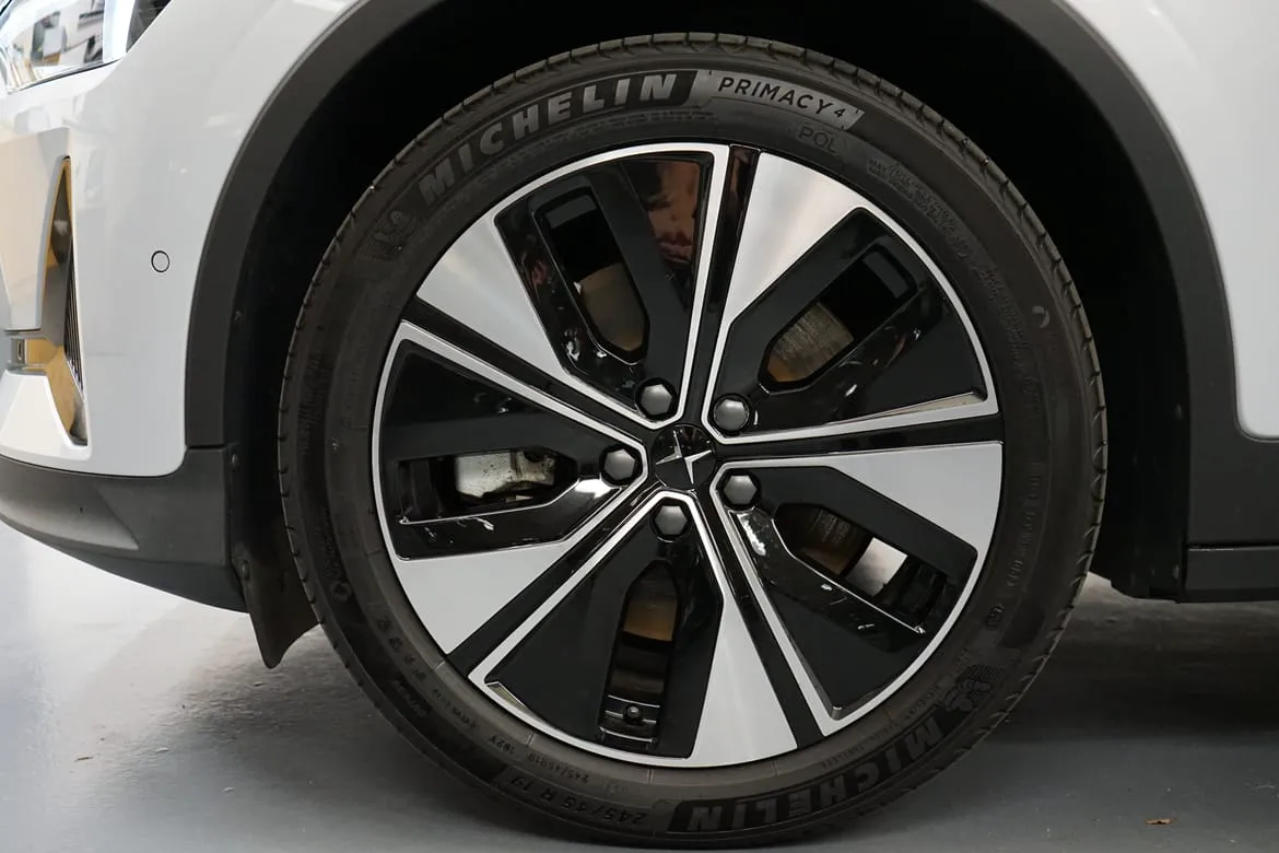 Vehicle image 20