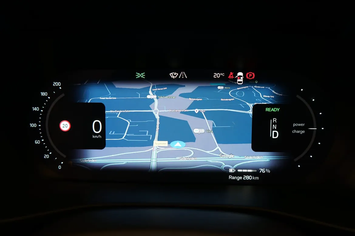 Vehicle image 15