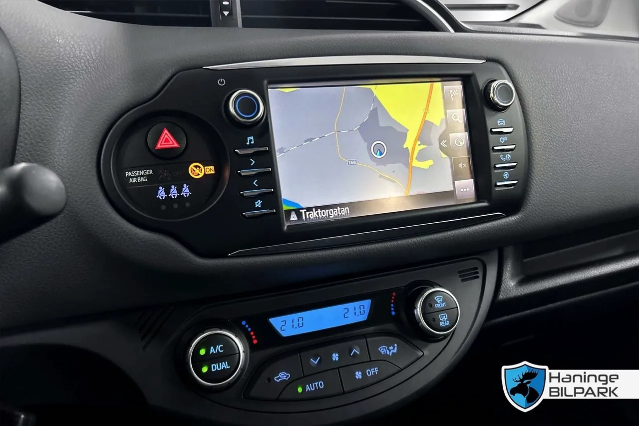 Vehicle image 8