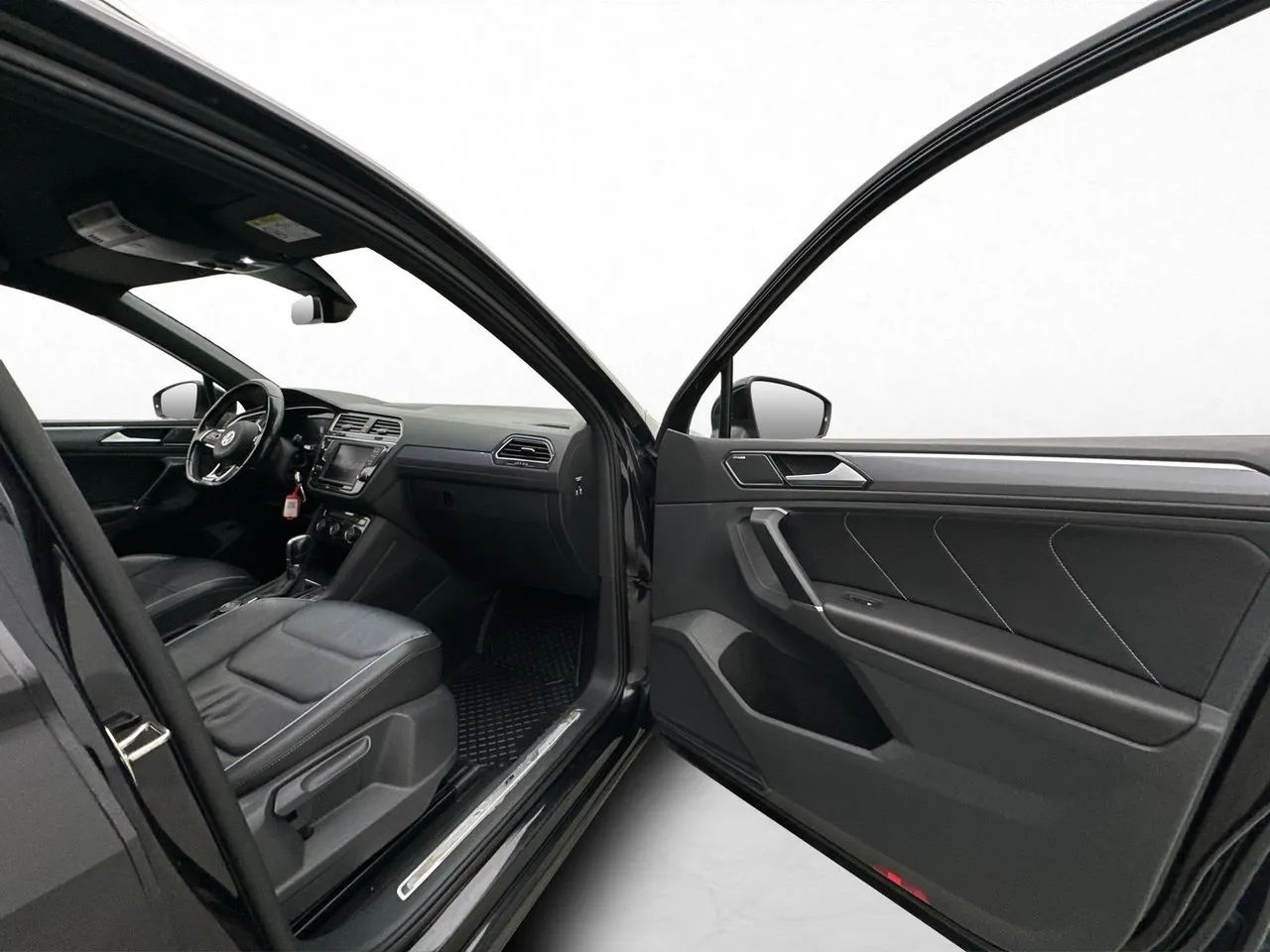 Vehicle image 32