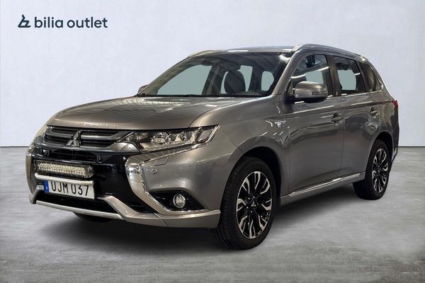 Mitsubishi Outlander PHEV CVT Comfort 203hk Drag Rattvärm Backkamera - 2018