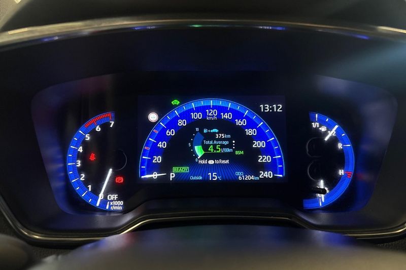 Suzuki Swace bild 17