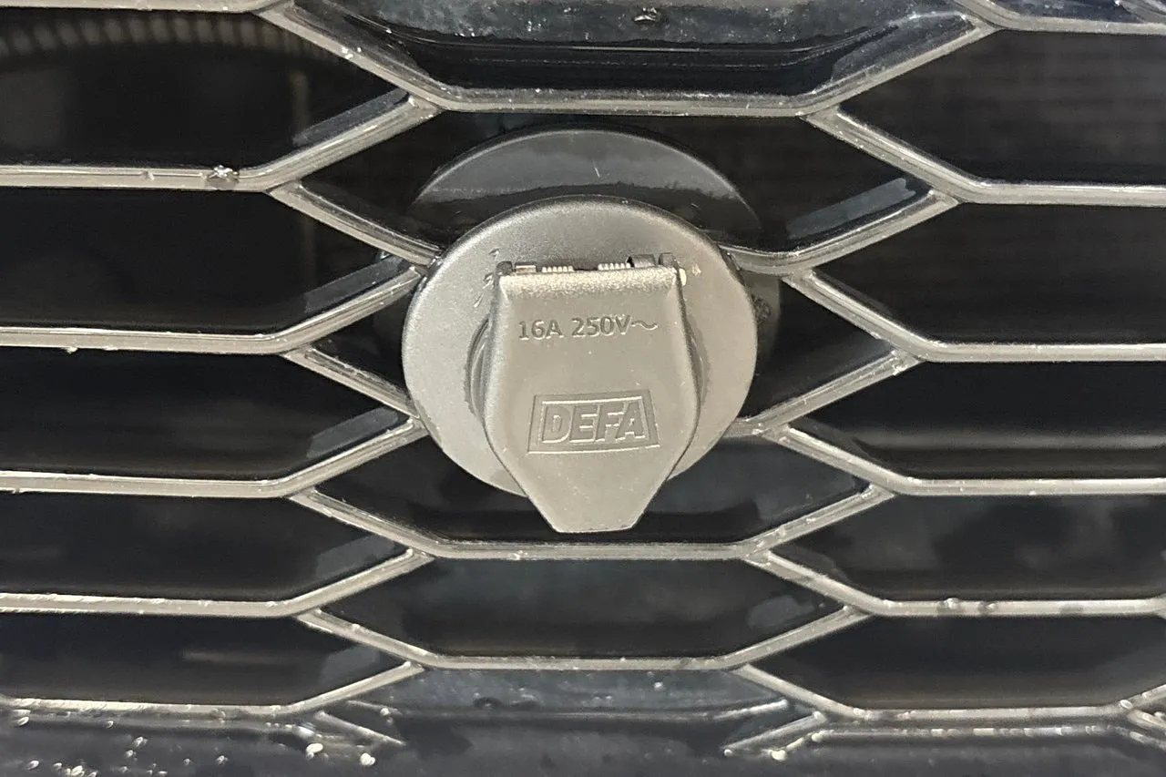 Vehicle image 22