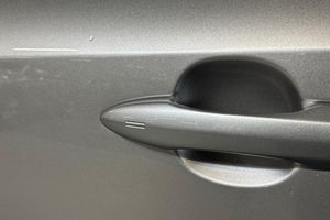 Suzuki Swace bild 24