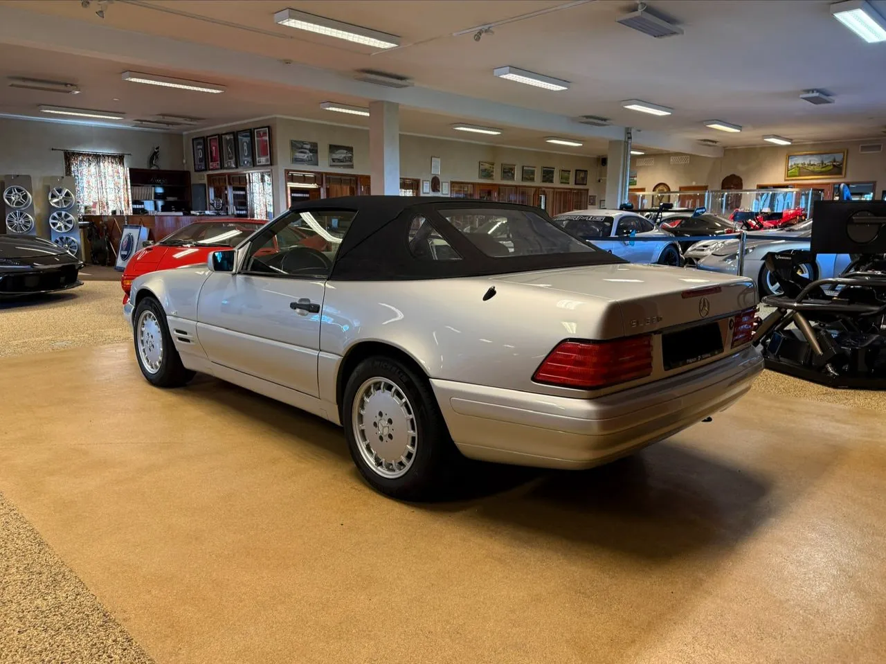Vehicle image 6
