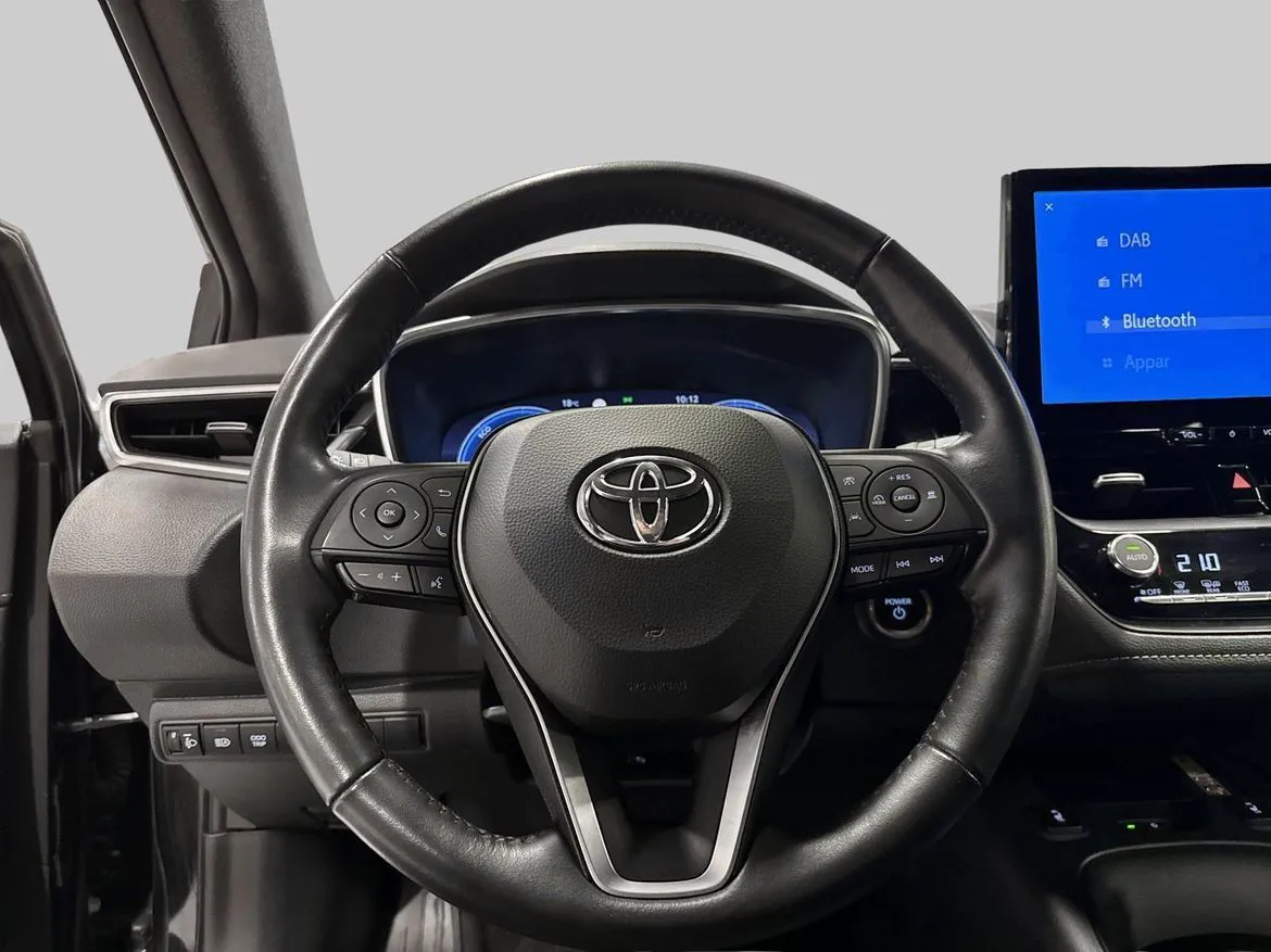 Vehicle image 18