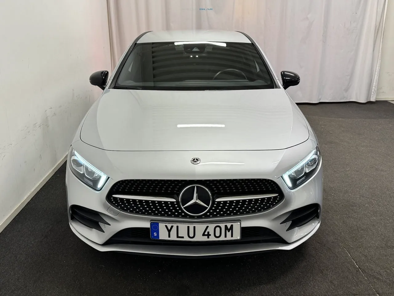 Vehicle image 18