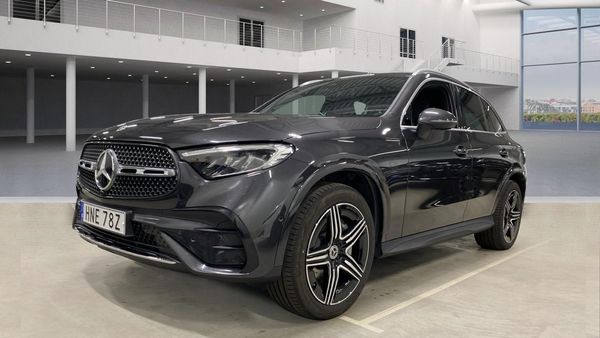 Mercedes GLC300 d e 4MATIC, AMG Line, Drag, Minnespaket, Värmare - 2026
