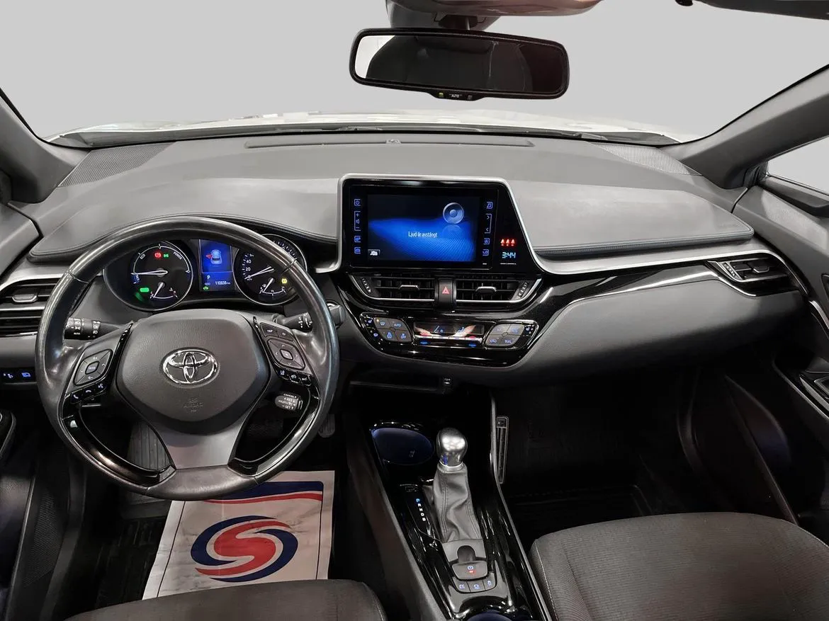 Vehicle image 11