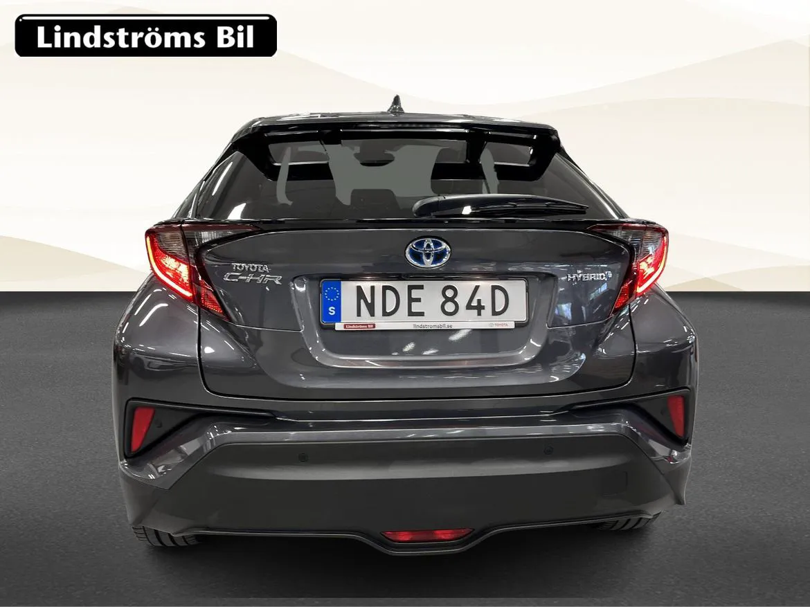 Vehicle image 7