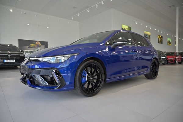 Volkswagen Golf R 333 hk *Black Edition** - 2026