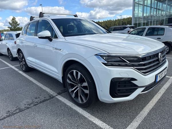 Volkswagen Touareg 3.0 V6 4WD R-LINE /Luftfjädring/ 21"/Fullutrustad - 2019