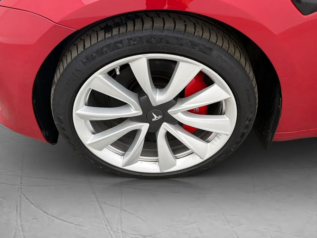 Vehicle image 32