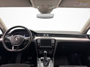 Volkswagen Passat bild 16