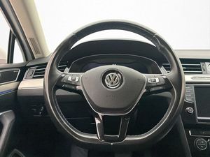 Volkswagen Passat bild 17