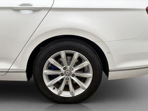 Volkswagen Passat bild 32