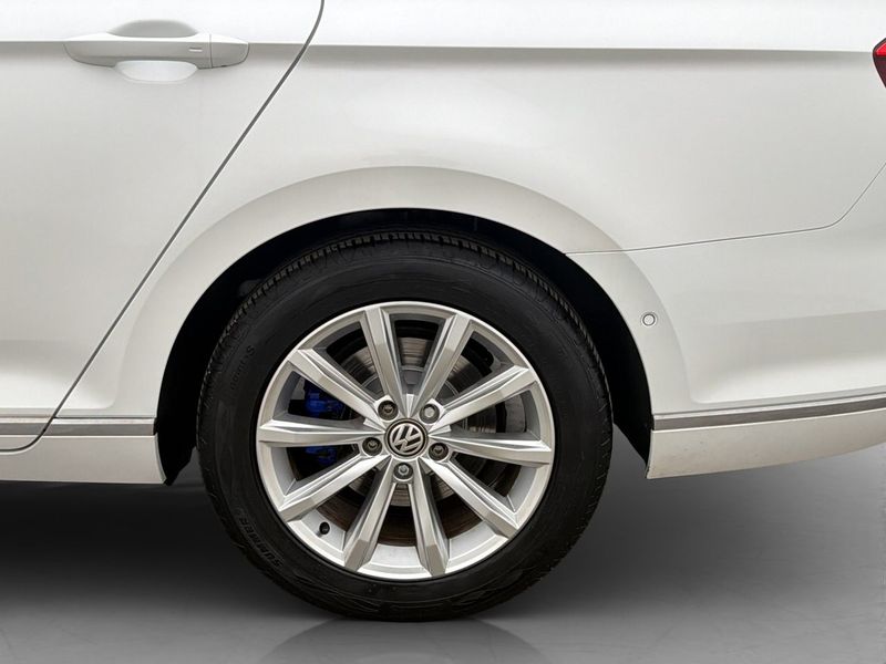 Volkswagen Passat bild 32